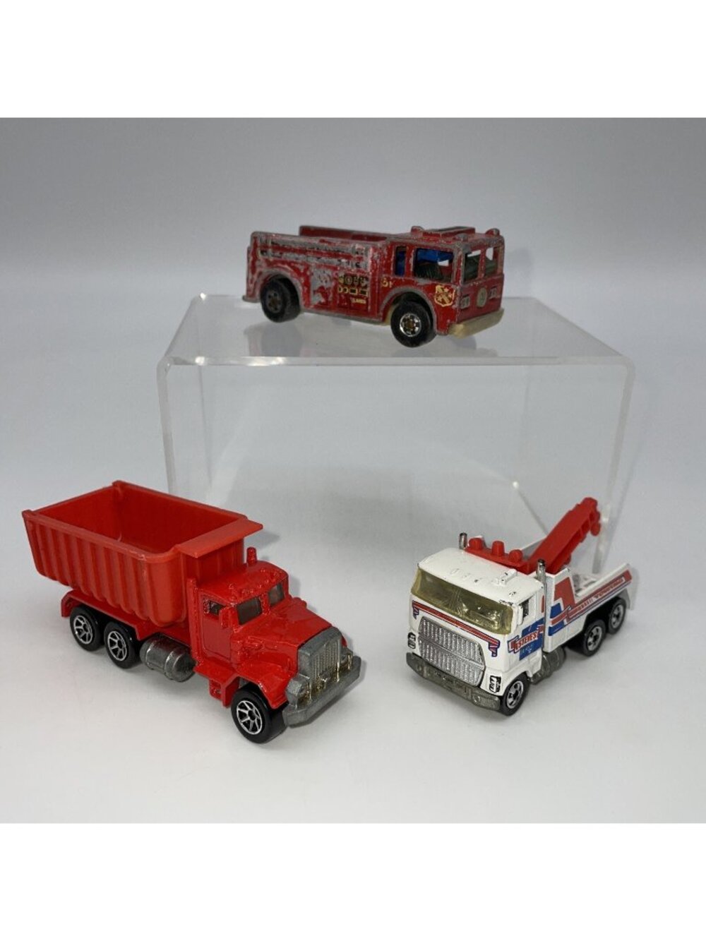 Hot Wheels Big Trucks Lot Of 3 Fire Eater 1976 Tow Truck 1981 Dump Truck 1979